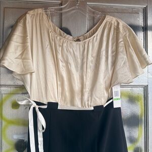Calvin Klein fully lined silk with polyester lining ivory/black